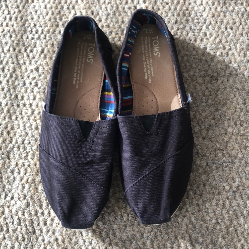Black Toms size 7